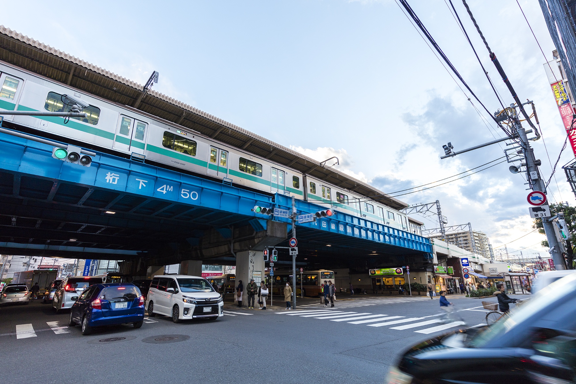 綾瀬市の街並み風景写真