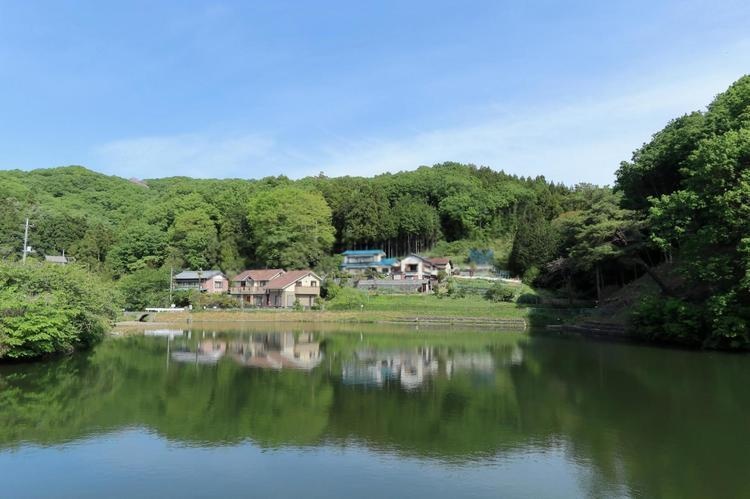 寄居町の街並み風景写真