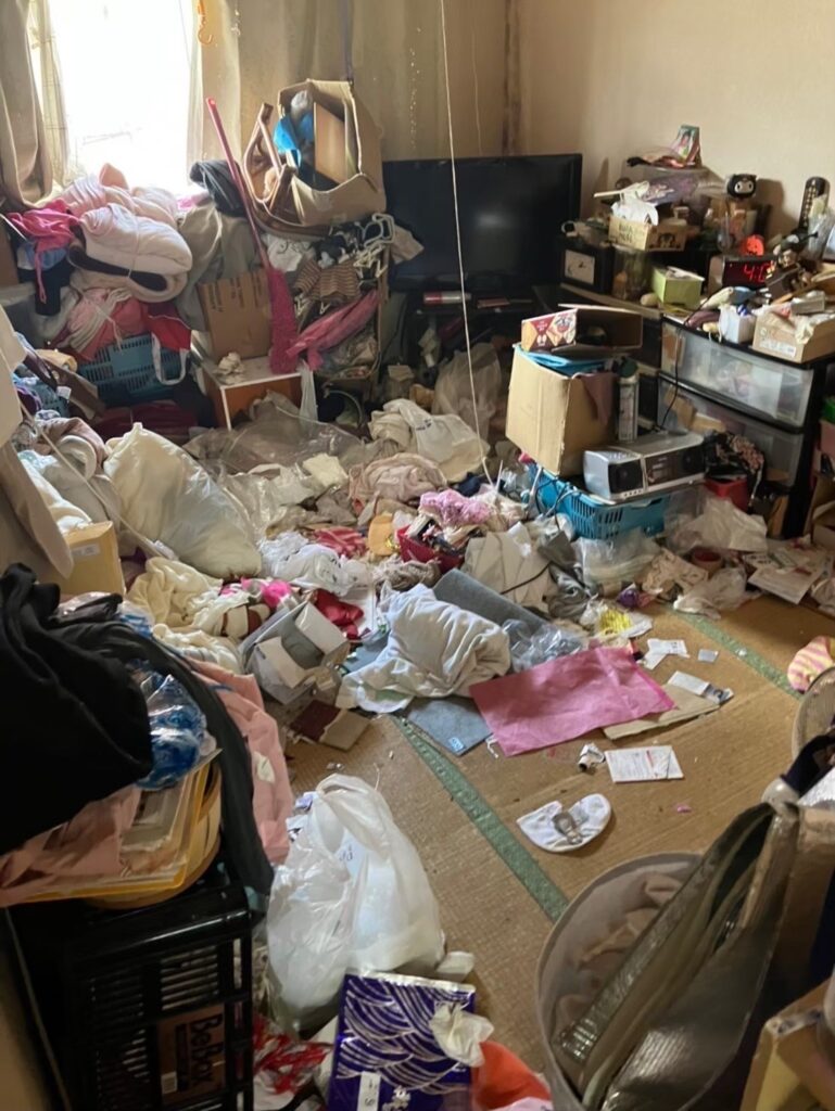 東京都東久留米市 特殊清掃 猫屋敷 作業前