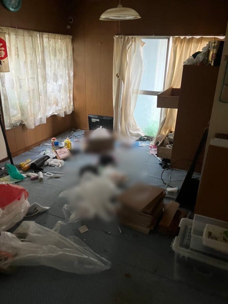 東京都八王子市 特殊清掃 消毒消臭 家財撤去 作業前